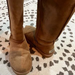 Women uggs size 8